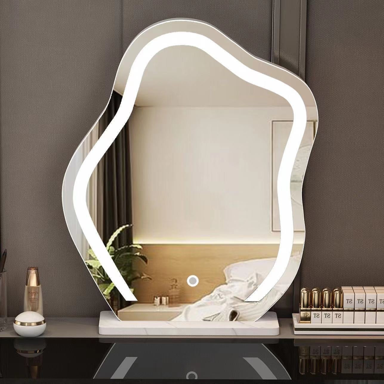 Miroir de maquillage nuage avec lumière de bureau