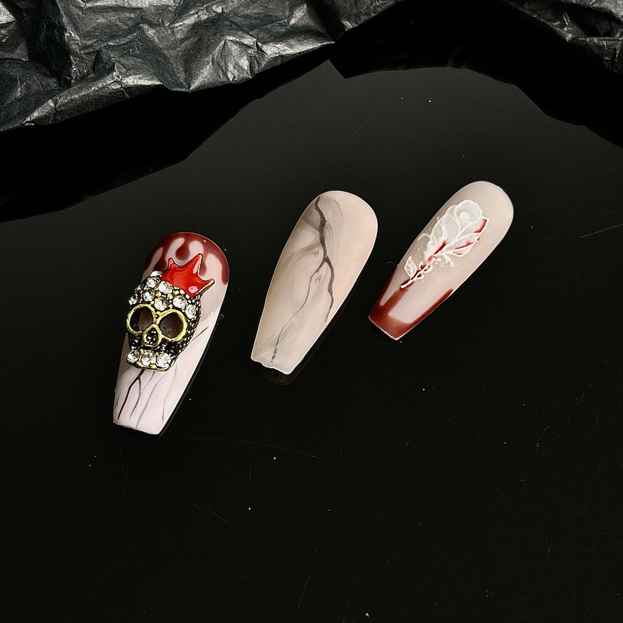 Armadura gótica de Halloween con araña tridimensional