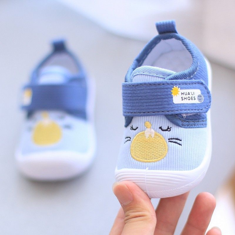 White Baby Squeaky Shoes-year-old Spring And Autumn Soft Bottom Toddler Cloth Shoes