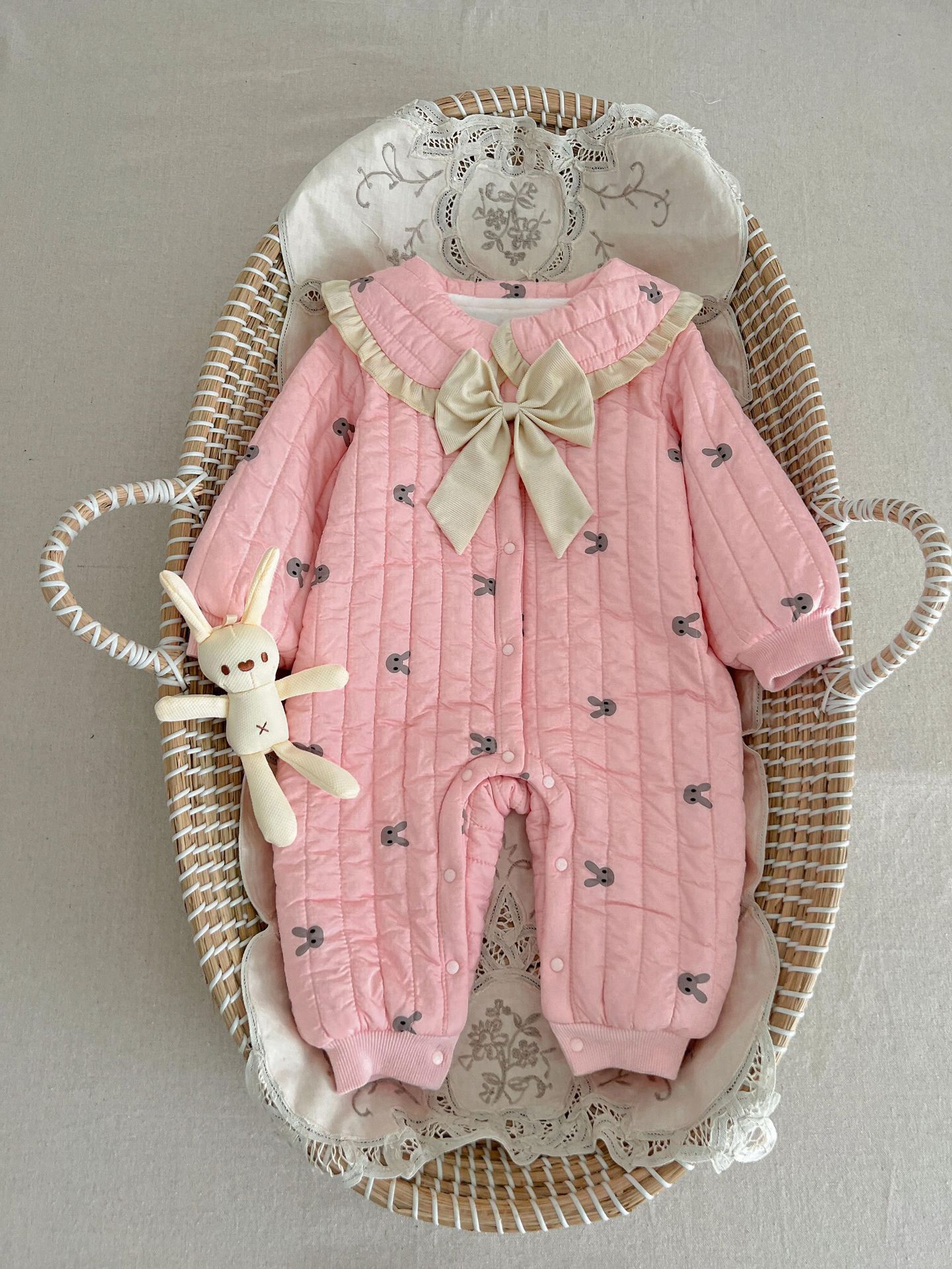Baby And Infant Winter Clothes Quilted Jumpsuit Baby Girl Cute Super Cute Romper Newborn Korean Style Bow Romper