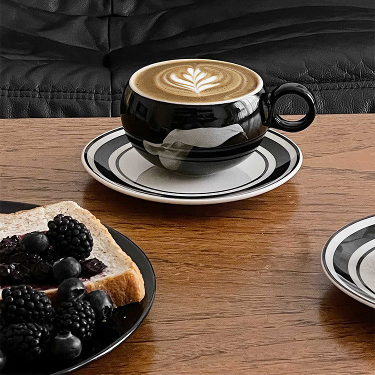 Ensemble tasse à café et soucoupe en céramique Creative pour femmes