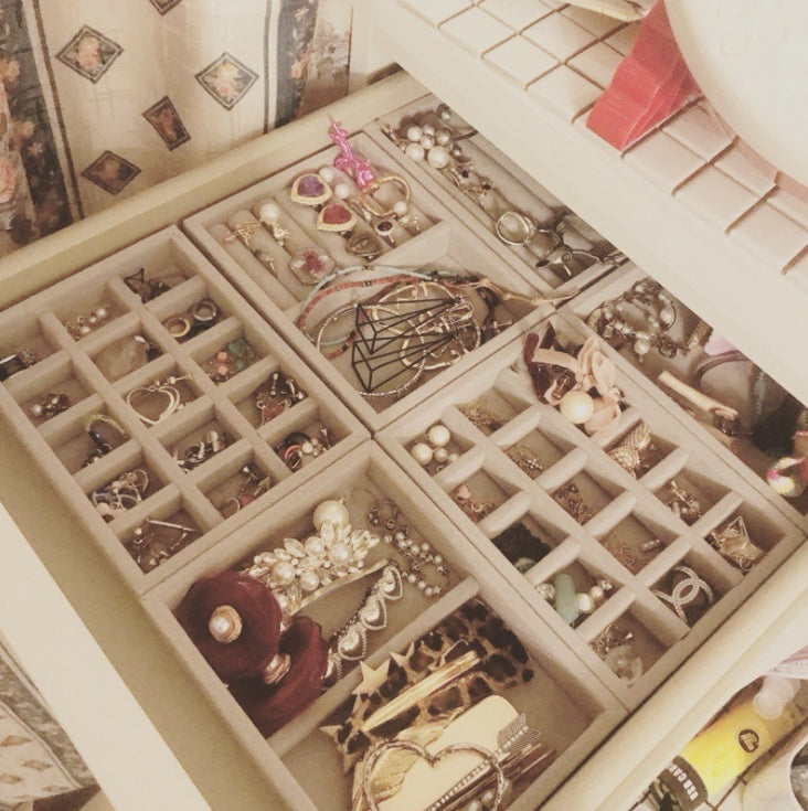 Boîte de rangement de bijoux, bagues et boucles d'oreilles ménagère de grande capacité