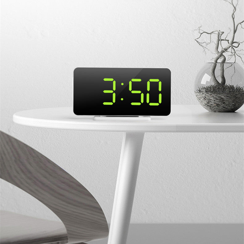 Plug-in Simple Digital Snooze Alarm Clock For Students' Bedside Bedroom