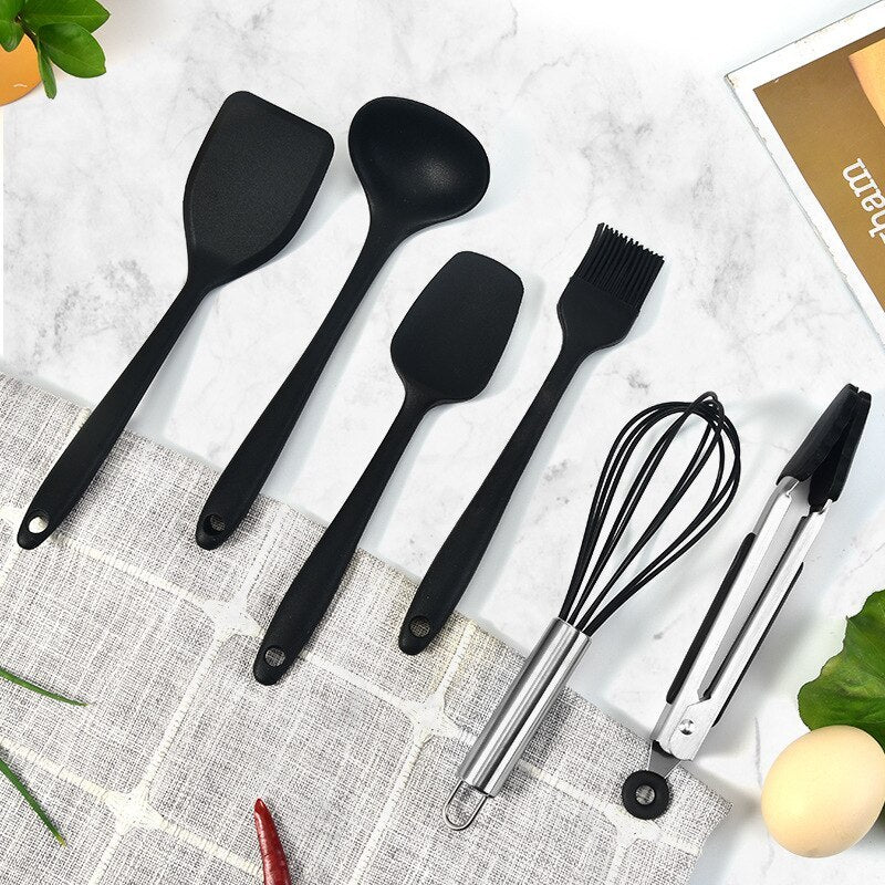 Ensemble de six mini ustensiles de cuisine et de pâtisserie en silicone