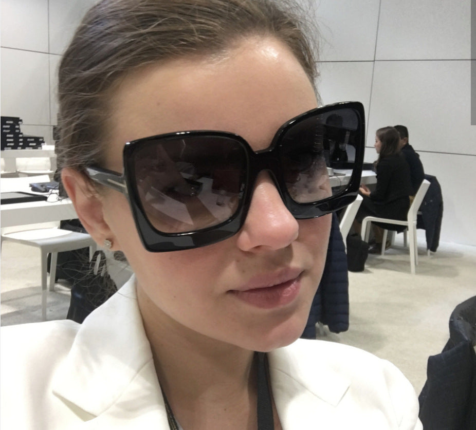 Lunettes de soleil léopard grande monture