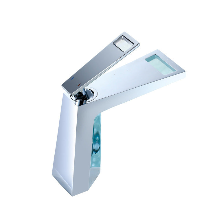 Single handle single hole faucet