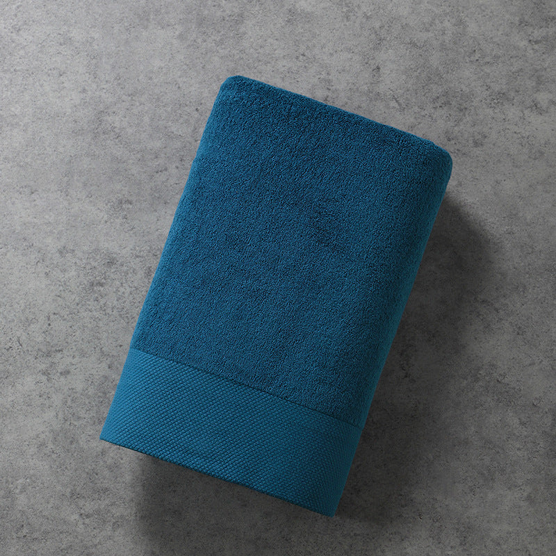 Serviette de bain en coton épaissi, au style affirmé