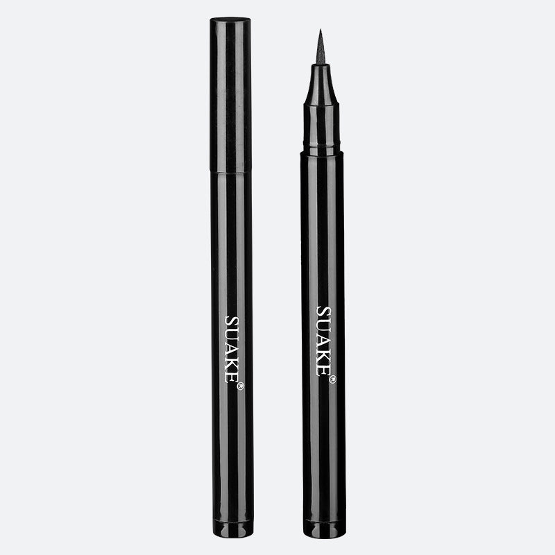 L'eyeliner doux et à séchage rapide ne coule pas et tient longtemps
