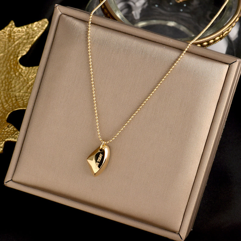 Fresh Three-Dimensional Irregular Necklace Temperament