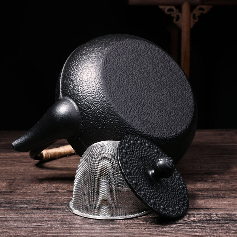 Théière en fonte antique pour faire du thé, pot unique