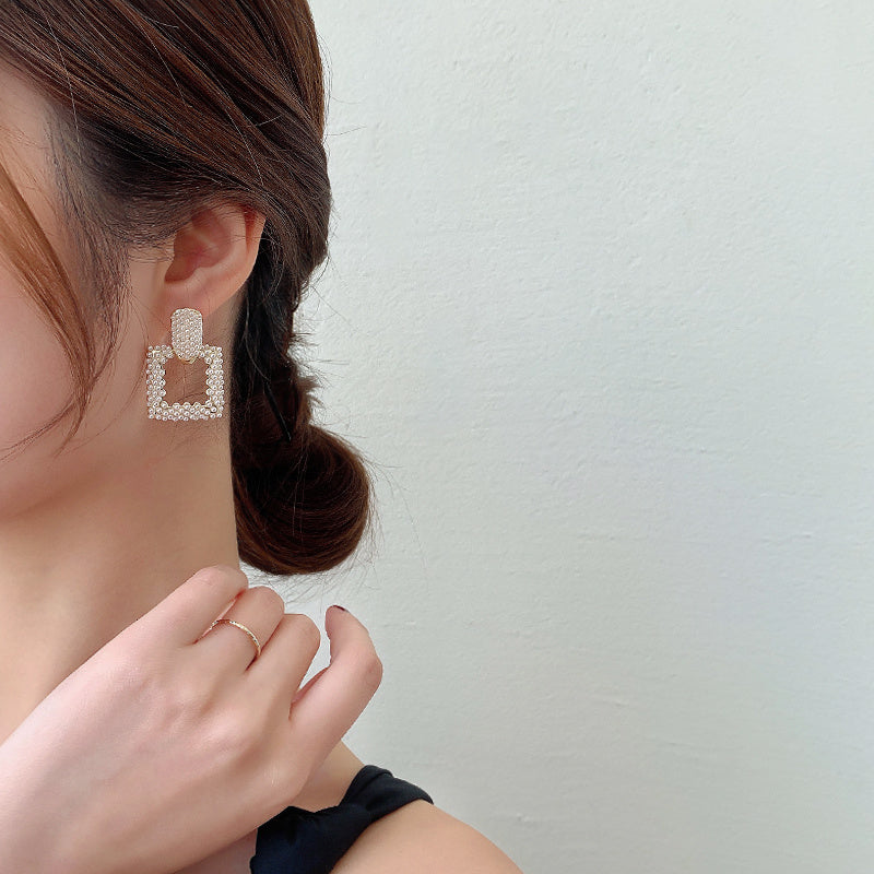 Temperament Pearl Earrings Female Earrings Korean Net Red Fashion High-End Atmosphere Earrings