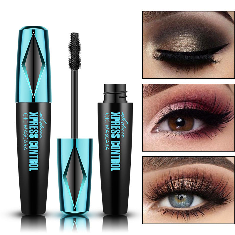 Le nouveau mascara Schtroumpf est waterproof et ne coule pas.