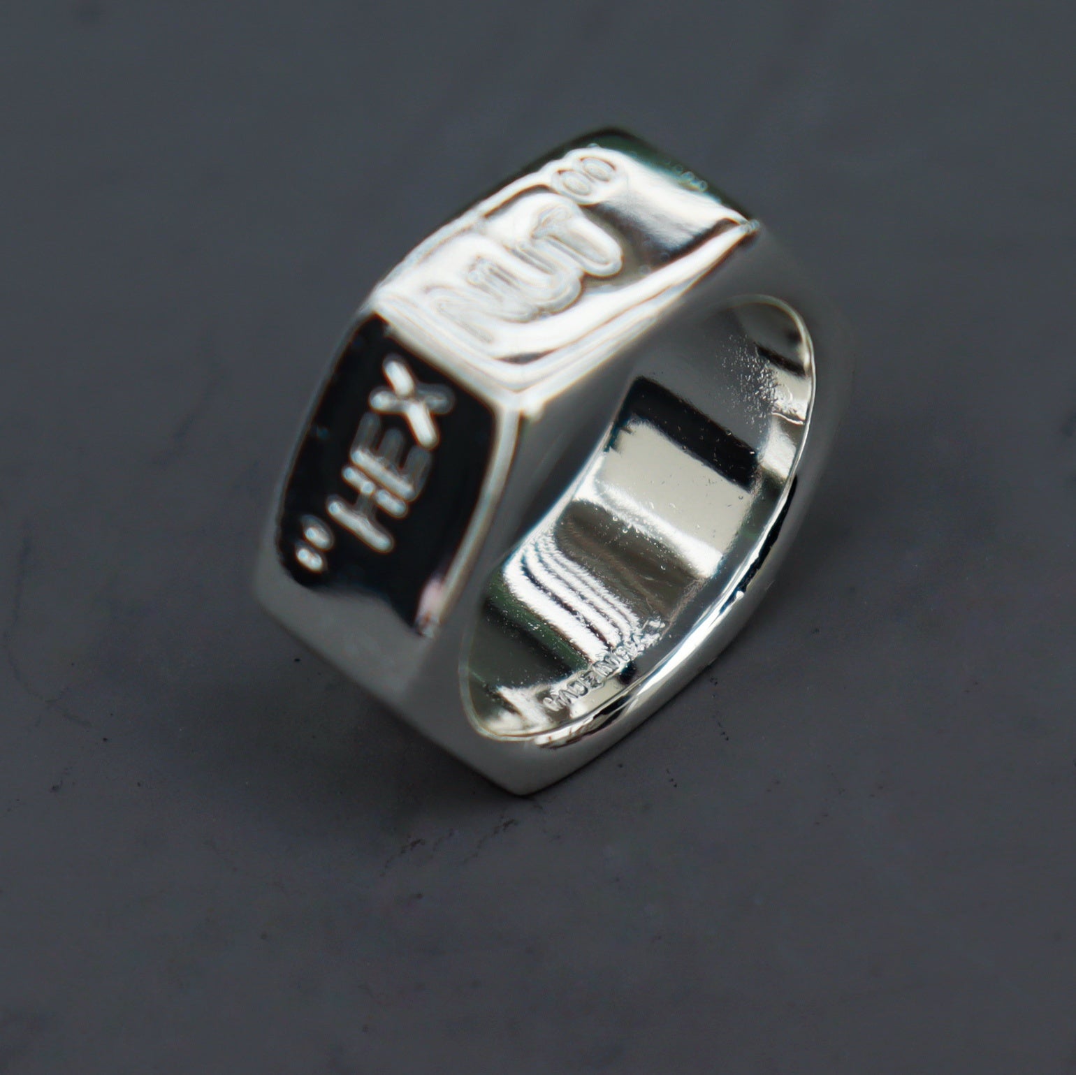 Bague de personnalité anneau écrou hexagonal bague de couple tendance pour hommes et femmes