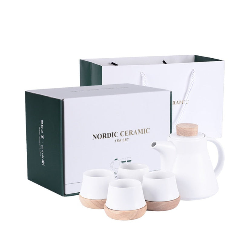 Coffret Cadeau Service à Thé en Céramique Quatre Tasses Une Théière