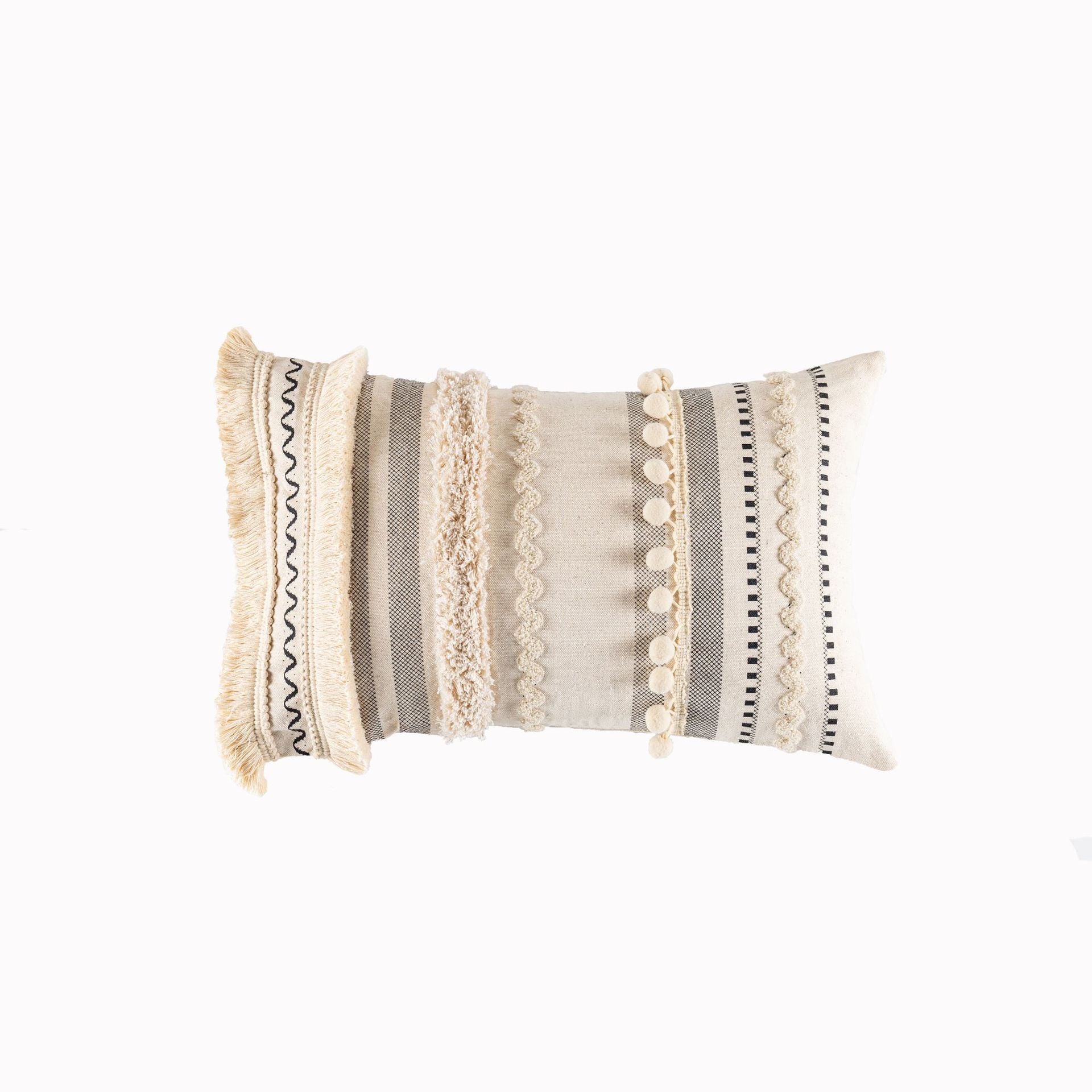 Coussins en dentelle bohème