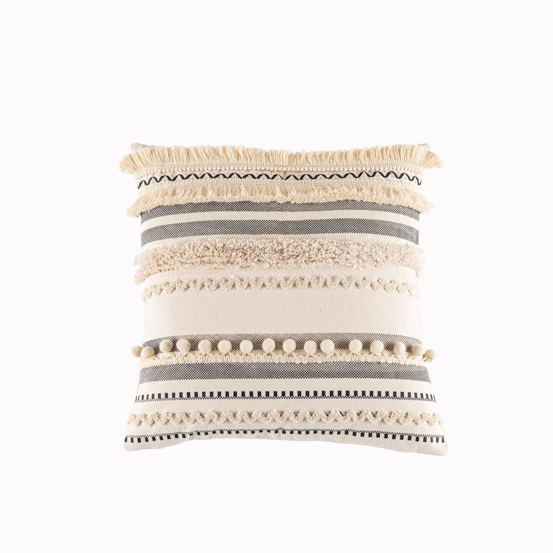 Coussins en dentelle bohème