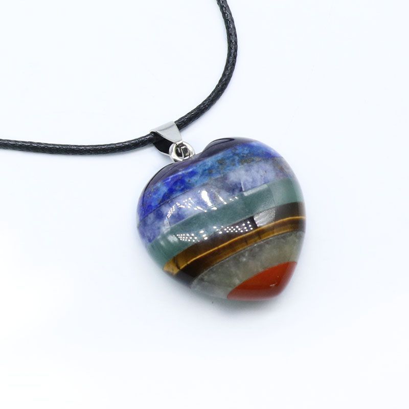 Pendentif Cœur en Pierre Naturelle des Sept Chakras