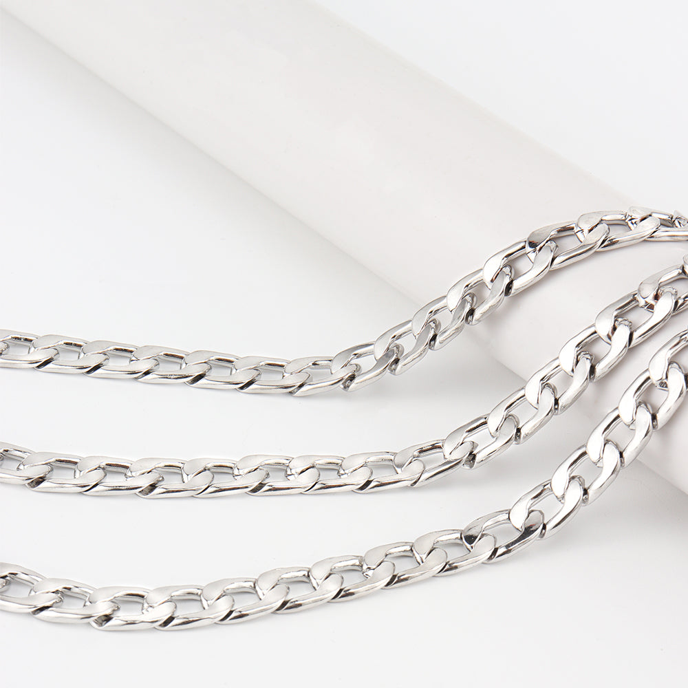 Ceinture-chaîne triple couche polyvalente et élastique, dorée, pour femme, à porter avec une robe.
