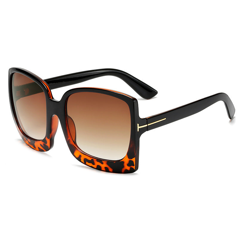Lunettes de soleil léopard grande monture