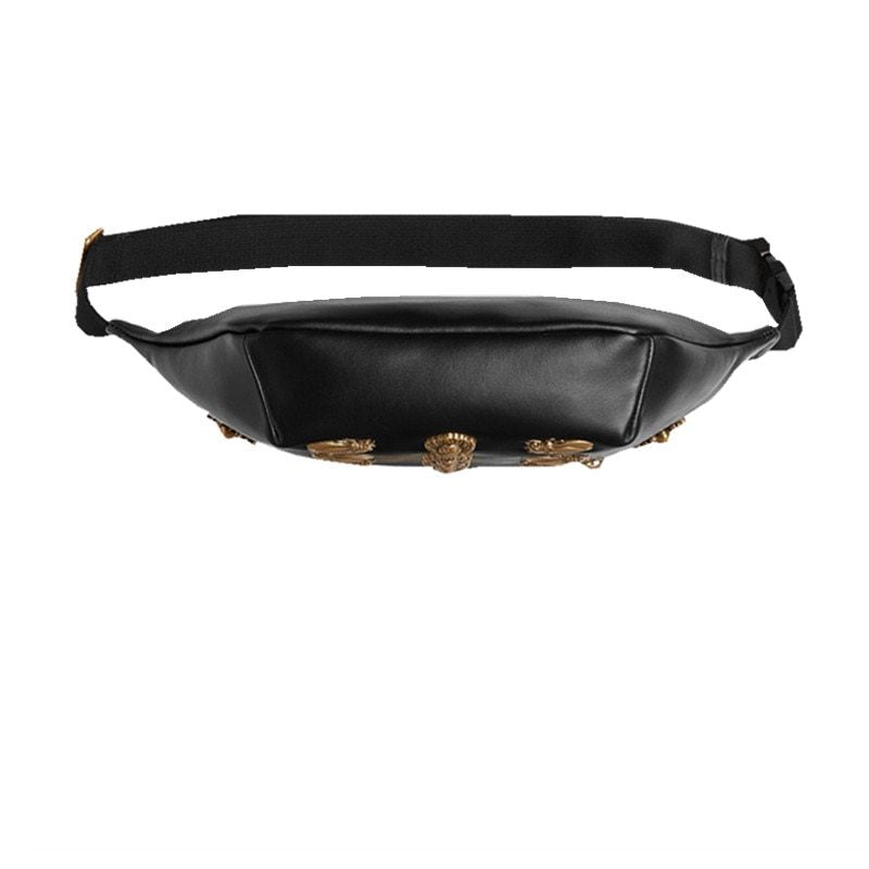 Sac banane en cuir orné de détails métalliques