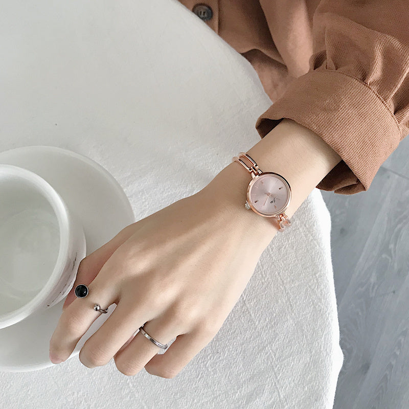 Temperament Quartz Women's Watch