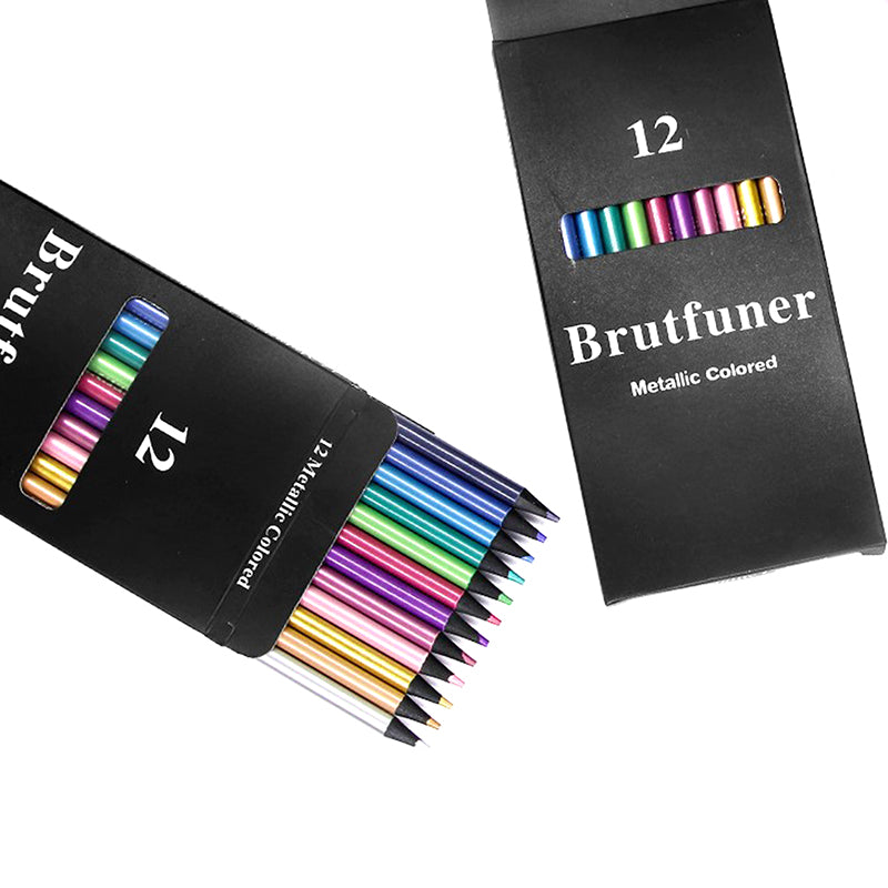 Ensemble de dessins gribouillis aux crayons de couleur créatifs