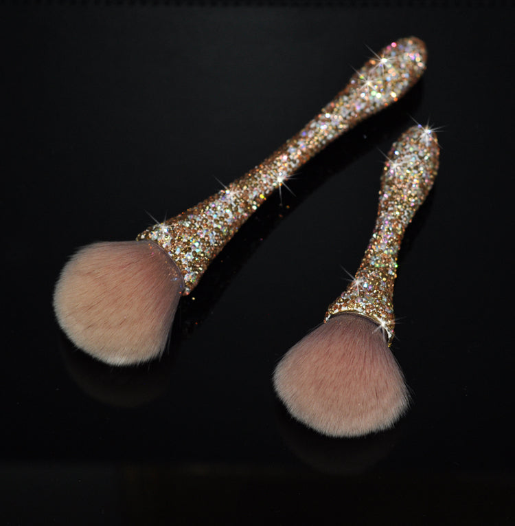 Ensemble de pinceaux de maquillage et gobelet incrustés de diamants