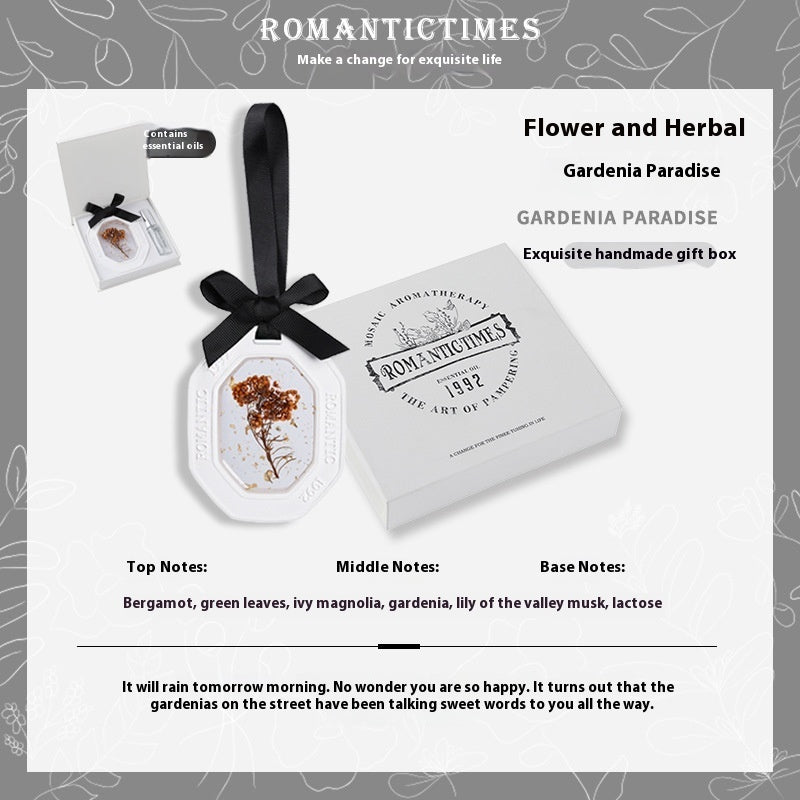 Fashion Personalized Car Aromatherapy Sheet Pendant
