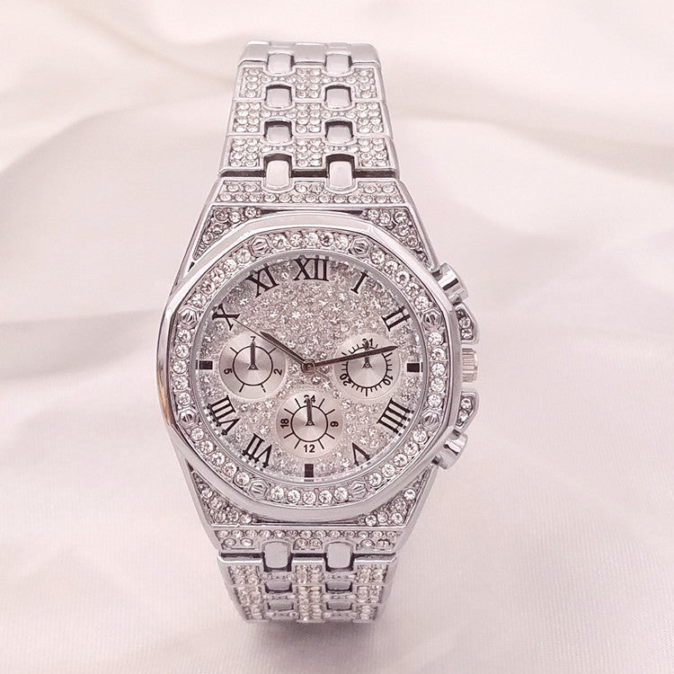 Montre en quartz gypsophile à trois yeux en diamant