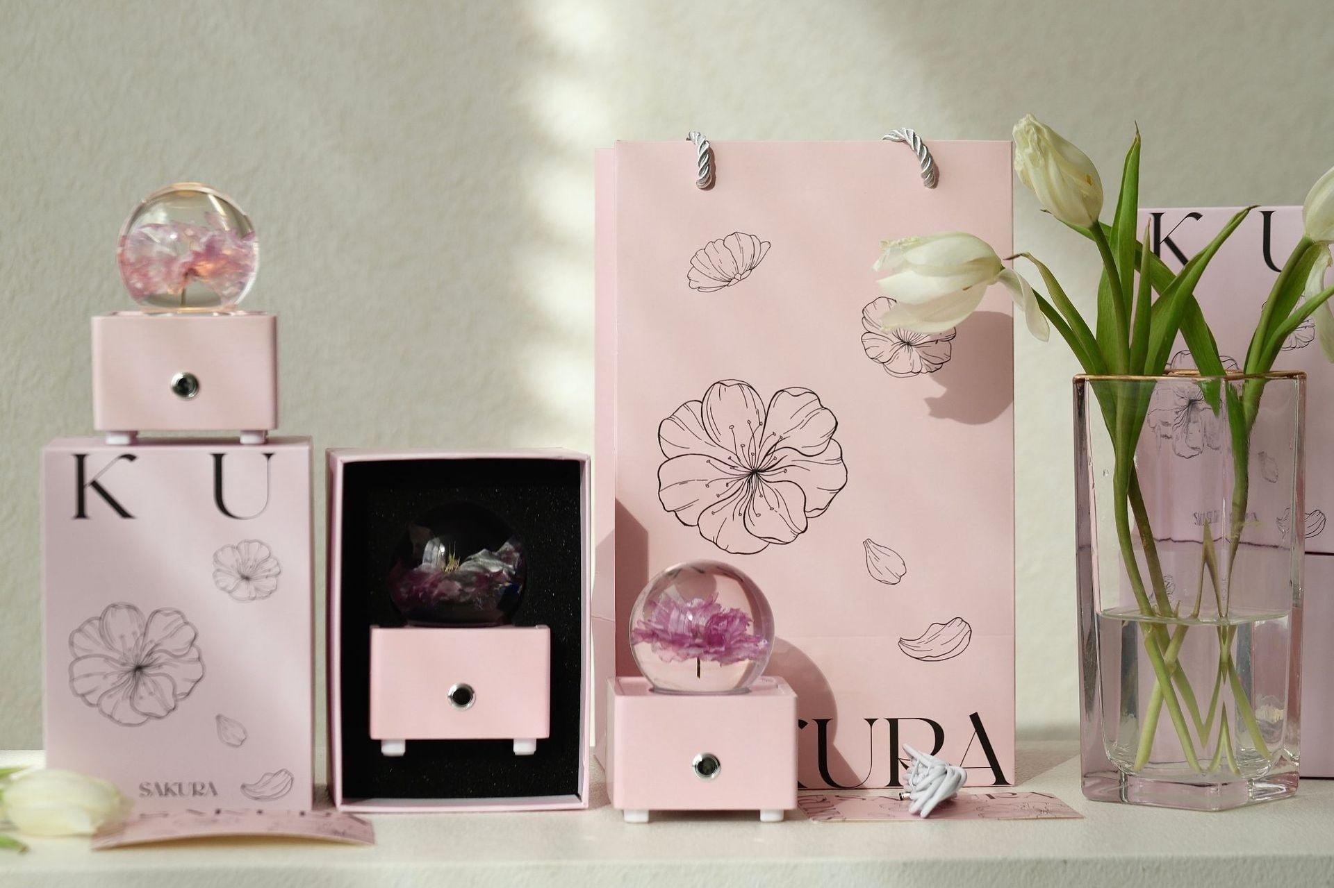 Haut-parleur Bluetooth Boule de Cristal en Résine Fleur de Cerisier