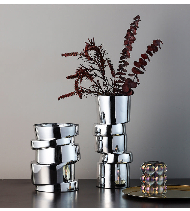 Vase en verre plaqué argent, petite décoration moderne pour salon.