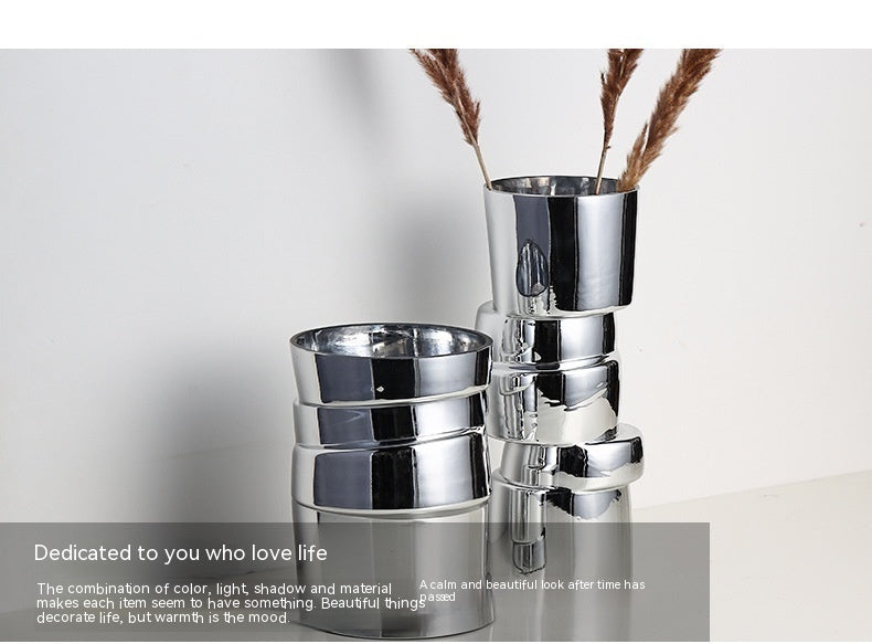 Vase en verre plaqué argent, petite décoration moderne pour salon.