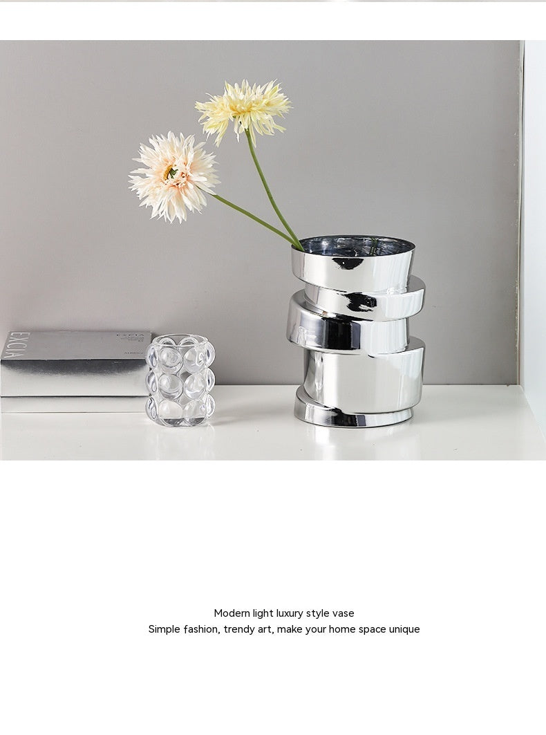 Vase en verre plaqué argent, petite décoration moderne pour salon.