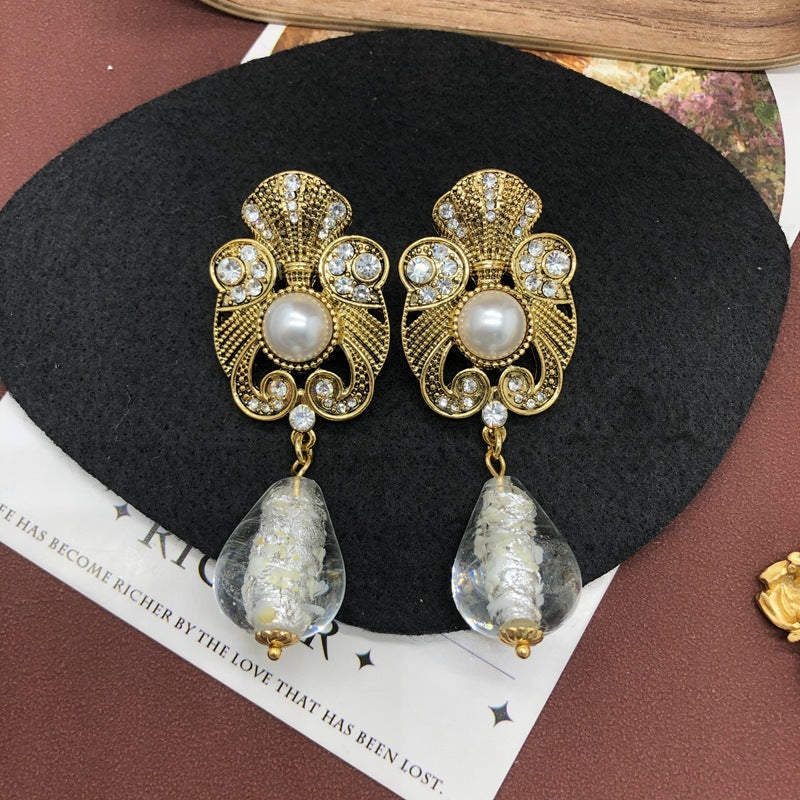 Boucles d'oreilles rétro au design vieilli, perles et strass