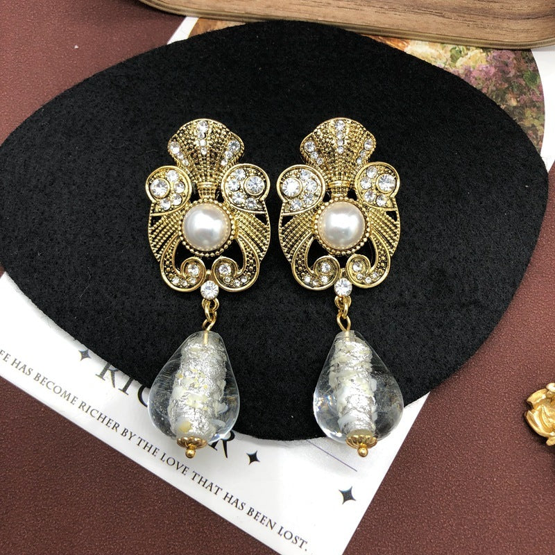 Boucles d'oreilles rétro au design vieilli, perles et strass