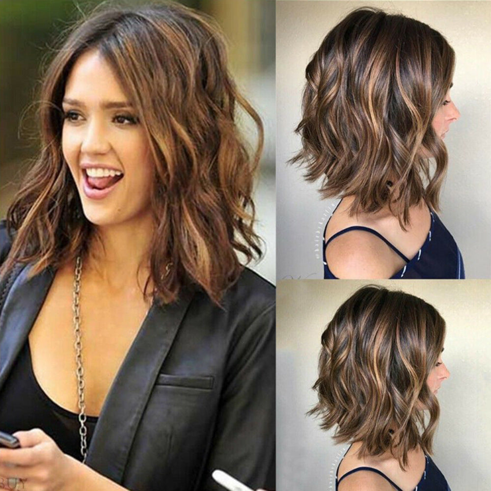 Perruque femme cheveux courts bouclés