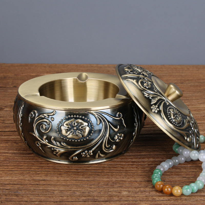 Retro European Style Creative Metal Personality Green Ancient Ashtray With Lid