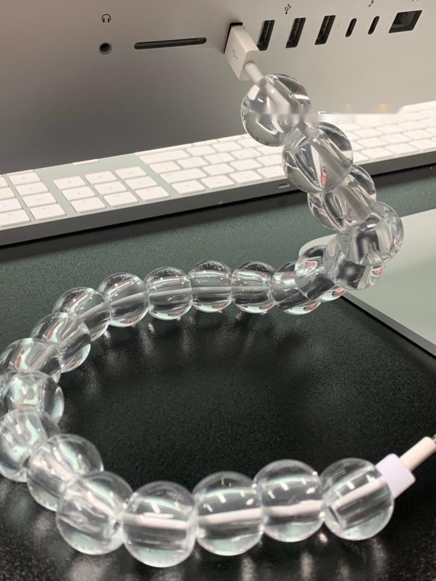 Câble de données de téléphone portable à perles transparentes