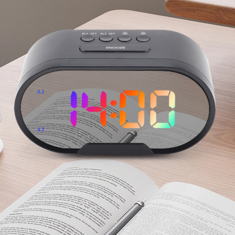Nouveauté transfrontalière Grand écran affichage numérique coloré Horloge multifonctionnelle de bureau Réveil intelligent
