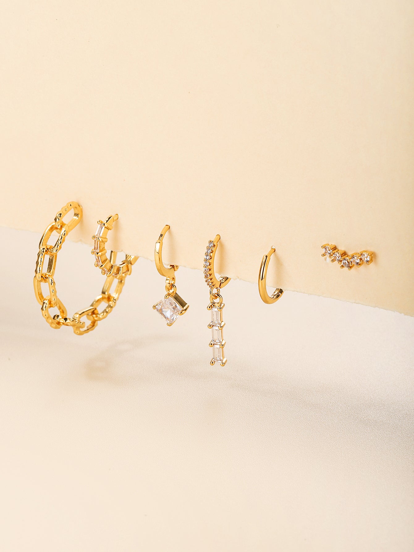 Boucles d'oreilles en métal à la personnalité géométrique simple