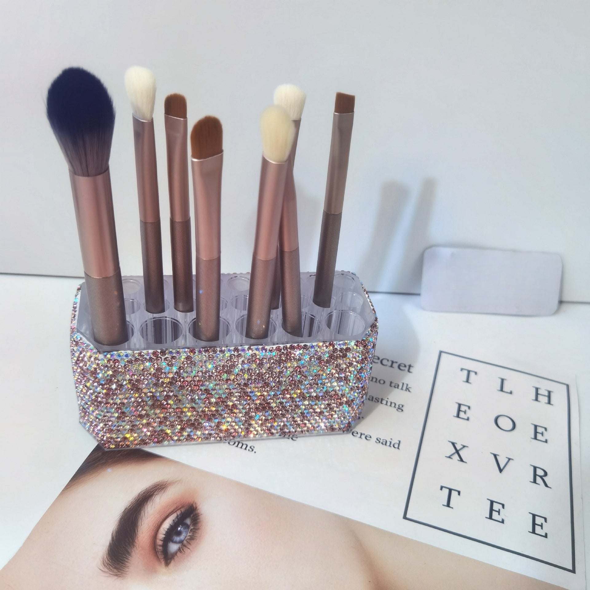Cosmetic Brush Large Hole Transparent Eyebrow Pencil Eyeliner Storage Box