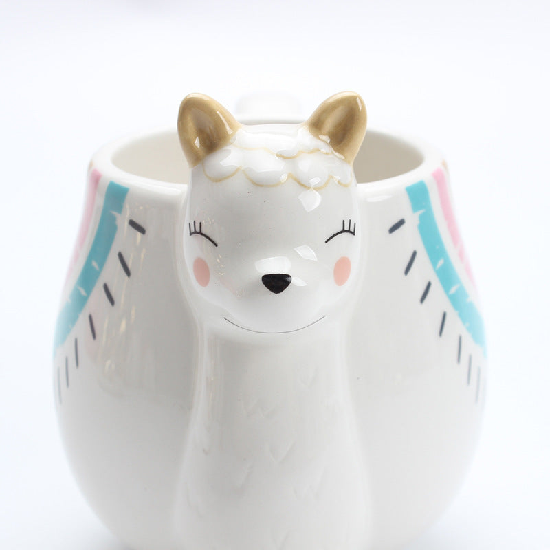 Mug en céramique en forme d'alpaga