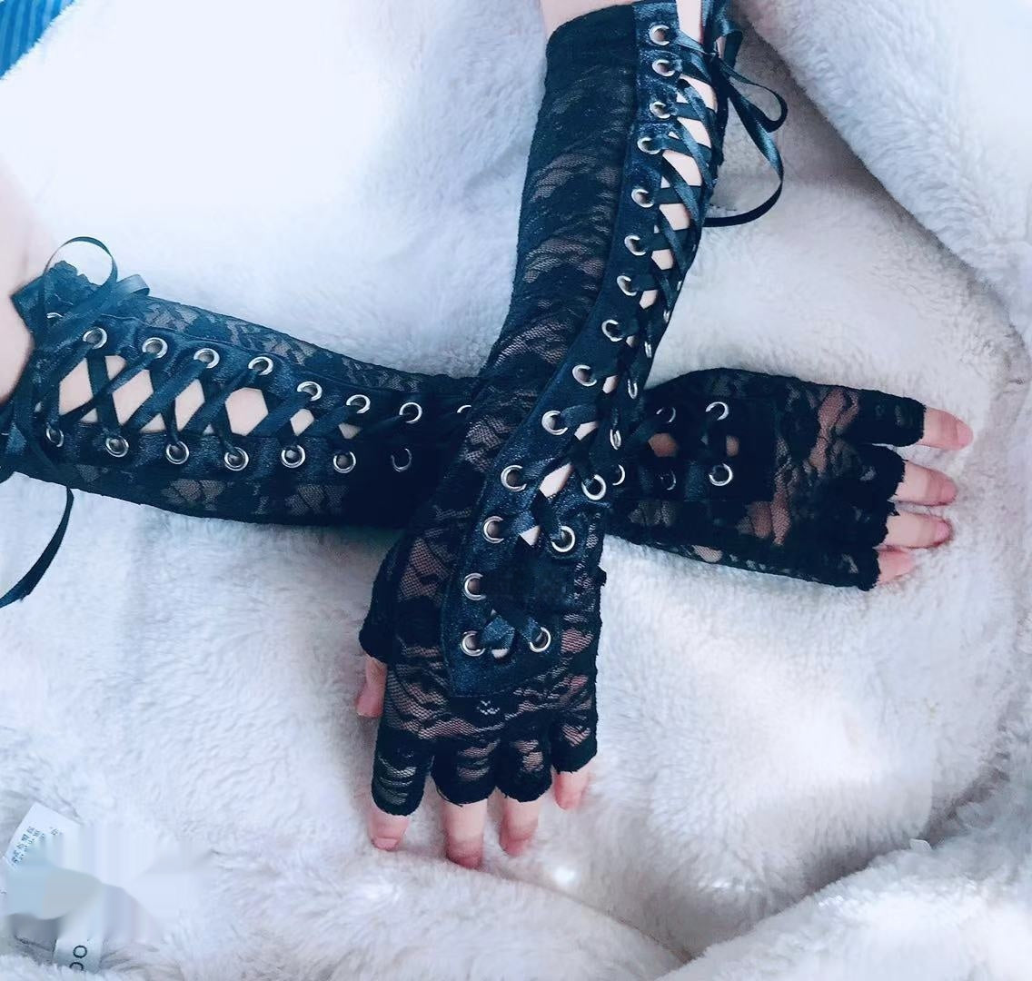 Gants en dentelle à lanières, personnalité charmante