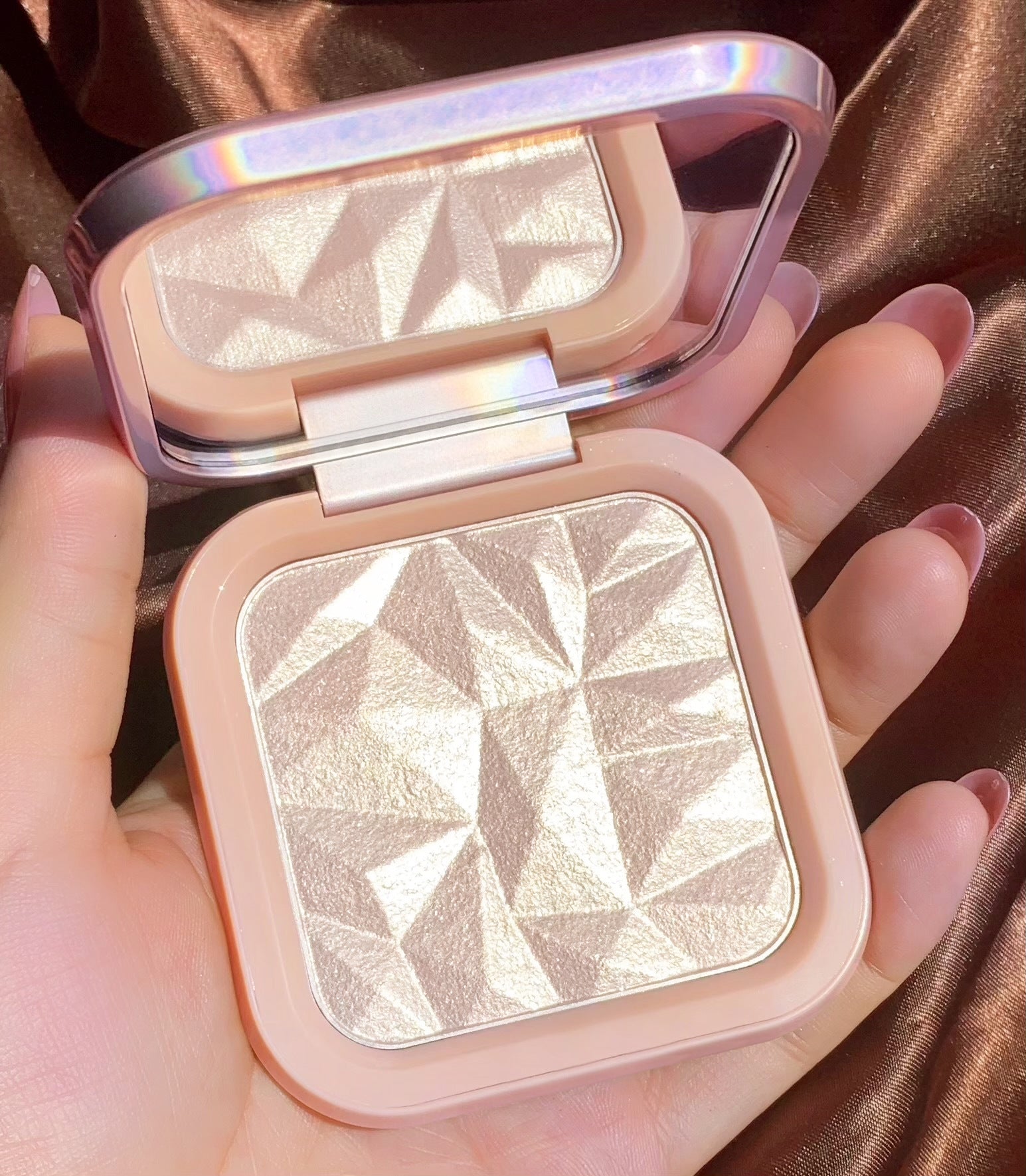 Natural Nude Diamond Highlight Powder