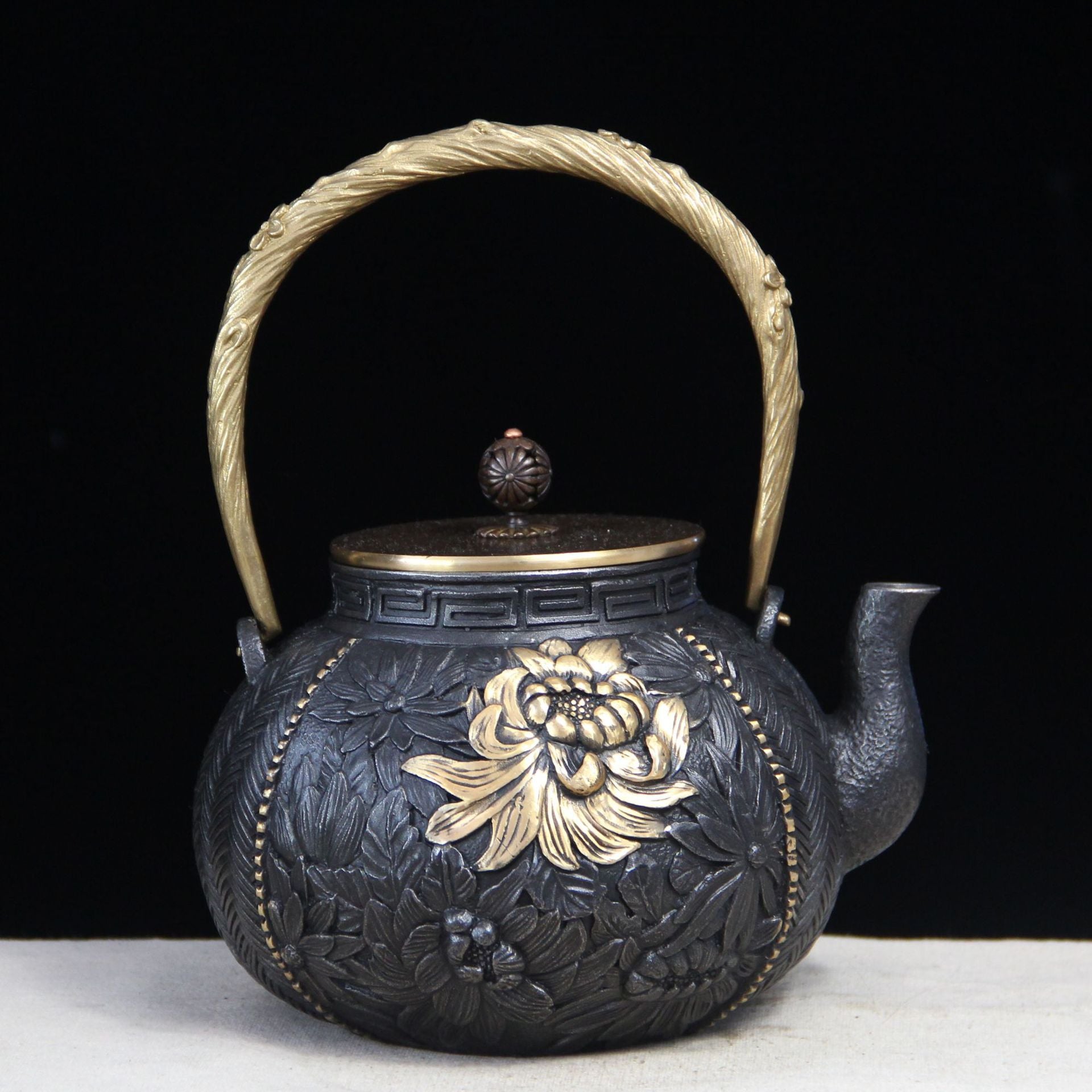 Ensemble de bouilloire/théière japonaise en fonte faite main