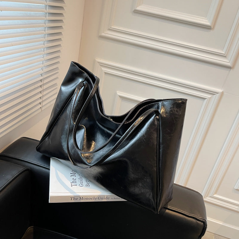 Sac fourre-tout rétro à grande capacité et finition brillante pour les trajets quotidiens