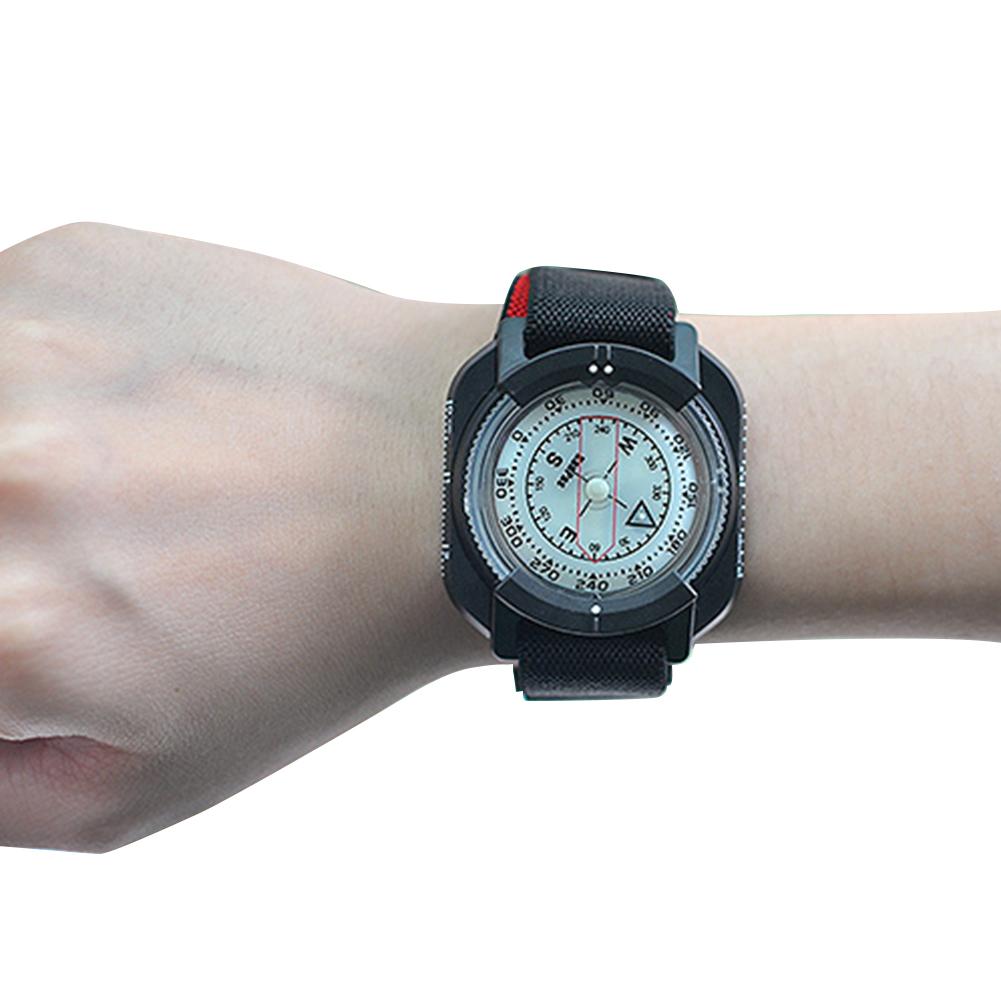 Boussole de sport de plein air de style montre