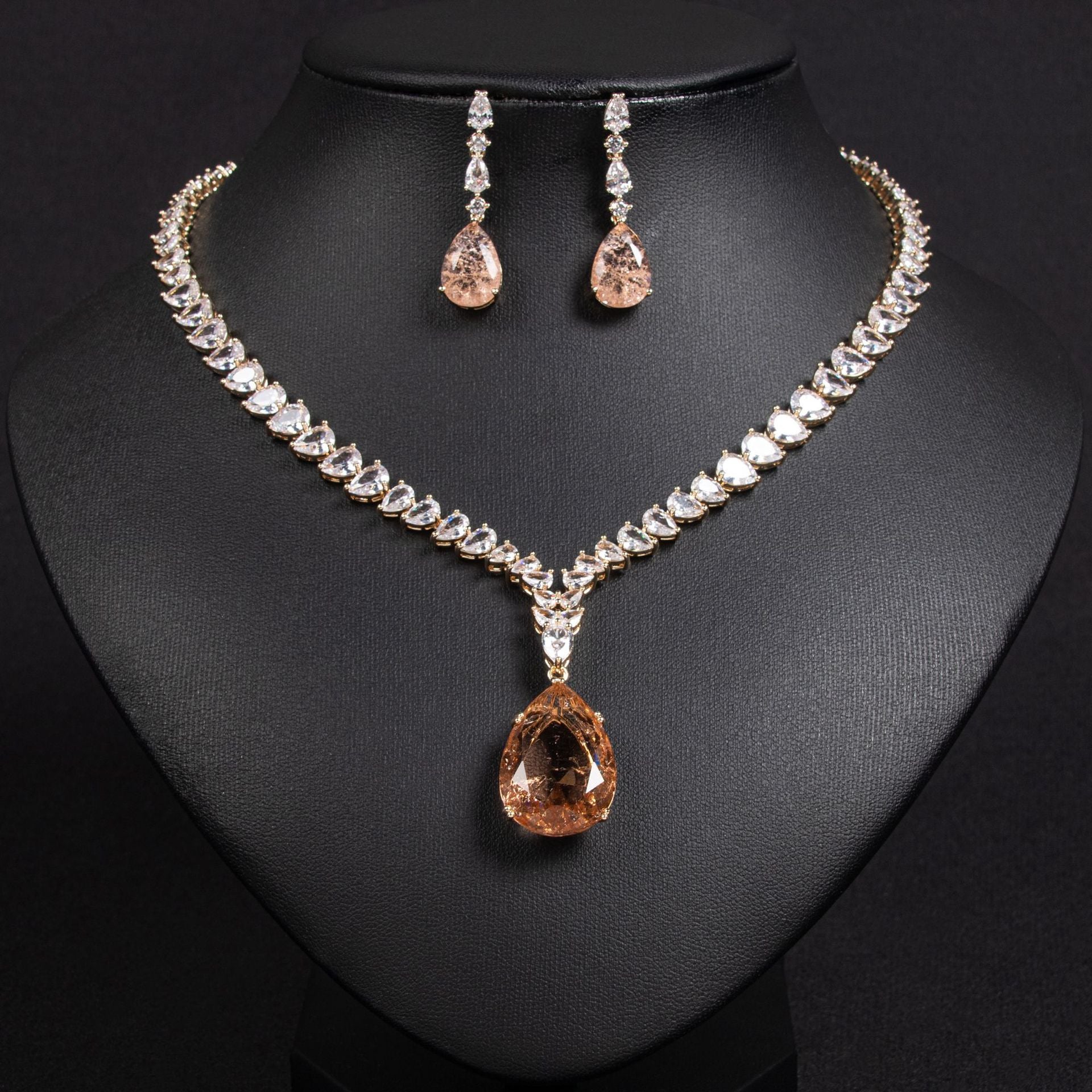 European And American Heart-shaped Zircon Necklace Tassel Earrings Suit