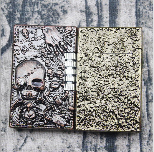 Briquets à gaz Skull Langsheng Créatif en métal en relief Tête de mort Double diamant Molette de broyage Flamme Briquet