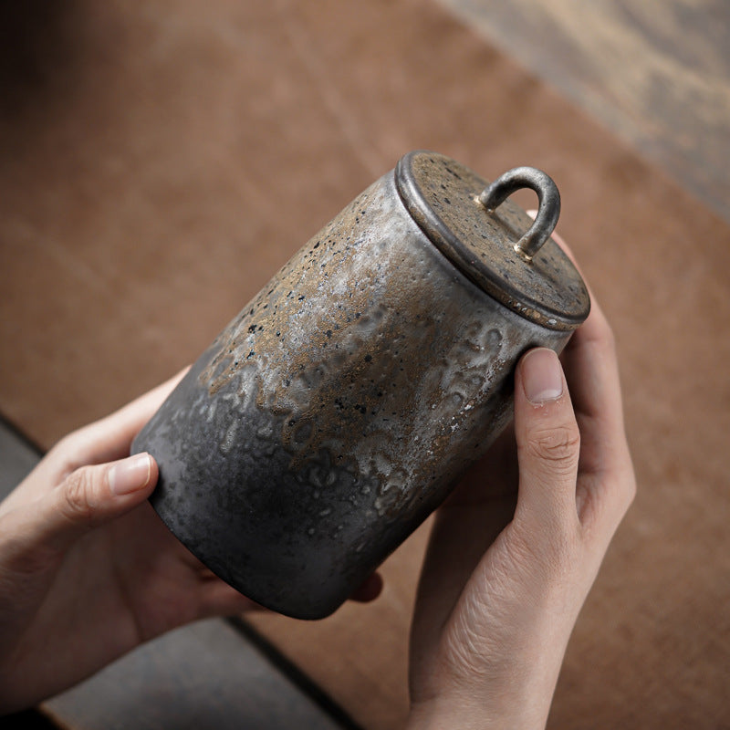 Taobei Gilt Black Pottery Tea Storage Jar